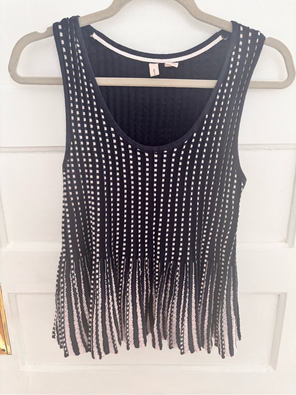 Moth Women's XS Knit Tank Top Navy Pink Pleated